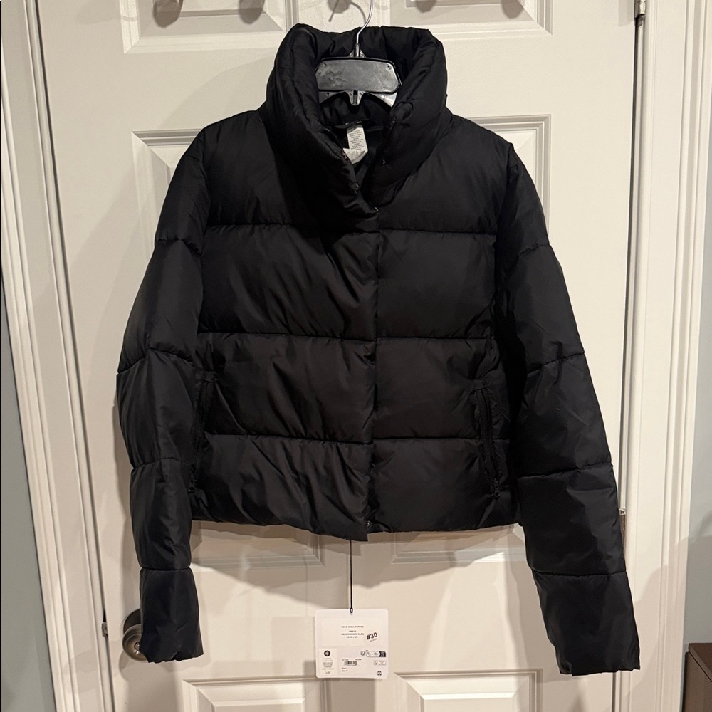 Alo Gold Rush Puffer in Black - Picture 7 of 11